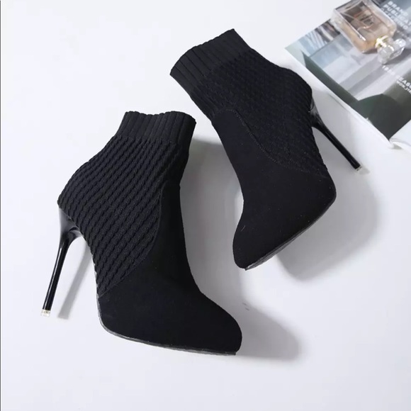 HOT! ON SALE! Black Pointed Sock Booties - Picture 3 of 6